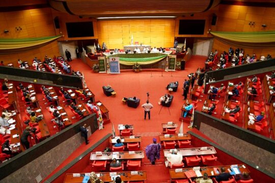 The parliament of the Economic Community of West African States (ECOWAS) opposed support for a special court for Gambia under Yahya Jammeh. Photo: bird's-eye view of the parliament's main chamber.