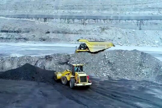 L'Affaire Drummond sera-t-elle portée devant la Juridiction spéciale pour la paix (JEP) en Colombie ? Photo : des engins de chantier s'affairent dans une mine de charbon.