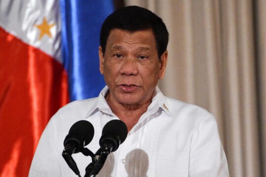 Rodrigo Duterte, l'ex-président des Philippines, a été arrêté à Manille suite à l'émission d'un mandat d'arrêt de la Cour pénale internationale (CPI). Photo : Duterte prononce un discours en août 2018.