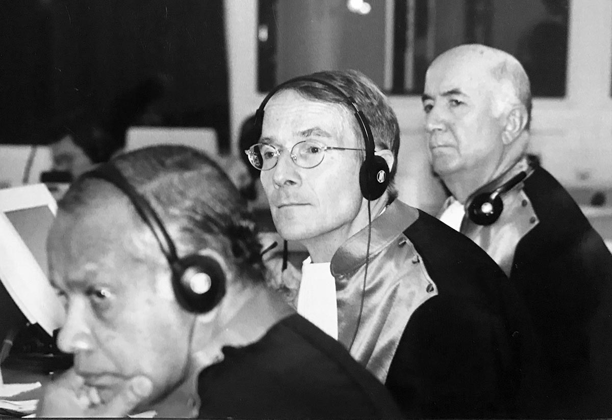 3 judges of the International Criminal Tribunal for Rwanda (ICTR) during the Bagosora trial. In the centre, Judge Erik Mose.