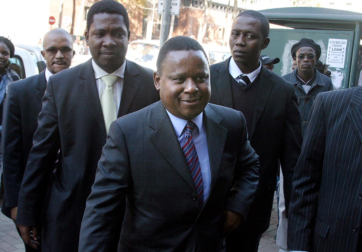 Frank Chikane arrives at the Pretoria High Court on August 17, 2007 to attend the trial of South Africa's apartheid police minister, Adriaan Vlok, his former chief, Johann van der Merwe, and three other former security officials.