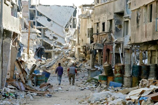 Massacre de Tadamon en Syrie : un procès en Allemagne - Photo : une rue détruite dans le quartier de Tadamon, au sud de Damas (Syrie).